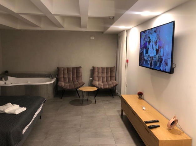 image-in-gallery