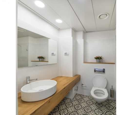 image-in-gallery