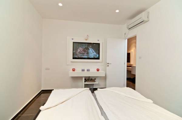 image-in-gallery