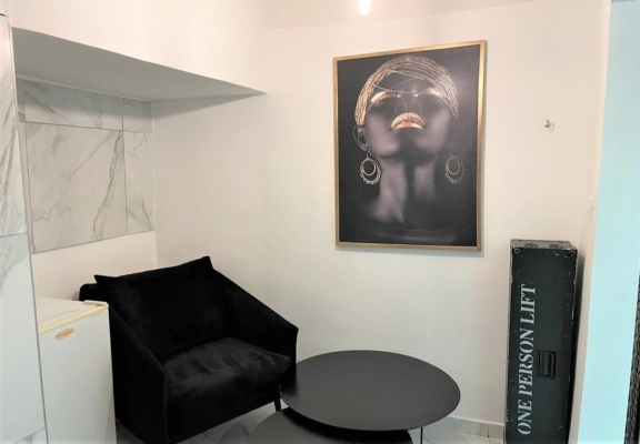 image-in-gallery