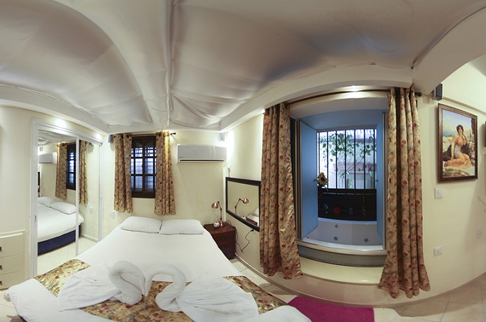image-in-gallery
