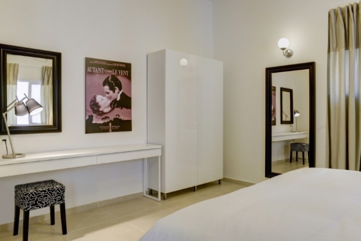 image-in-gallery